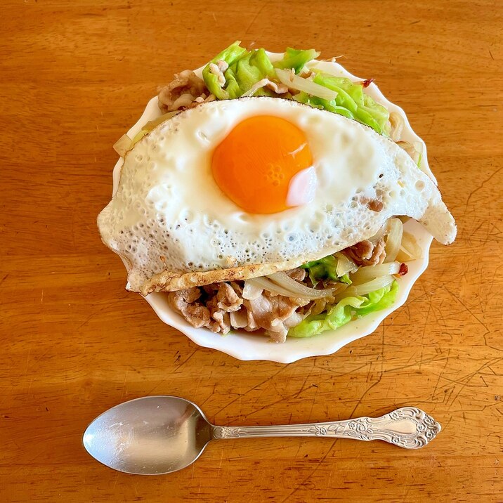 大衆食堂!ガッツリ肉野菜炒め丼